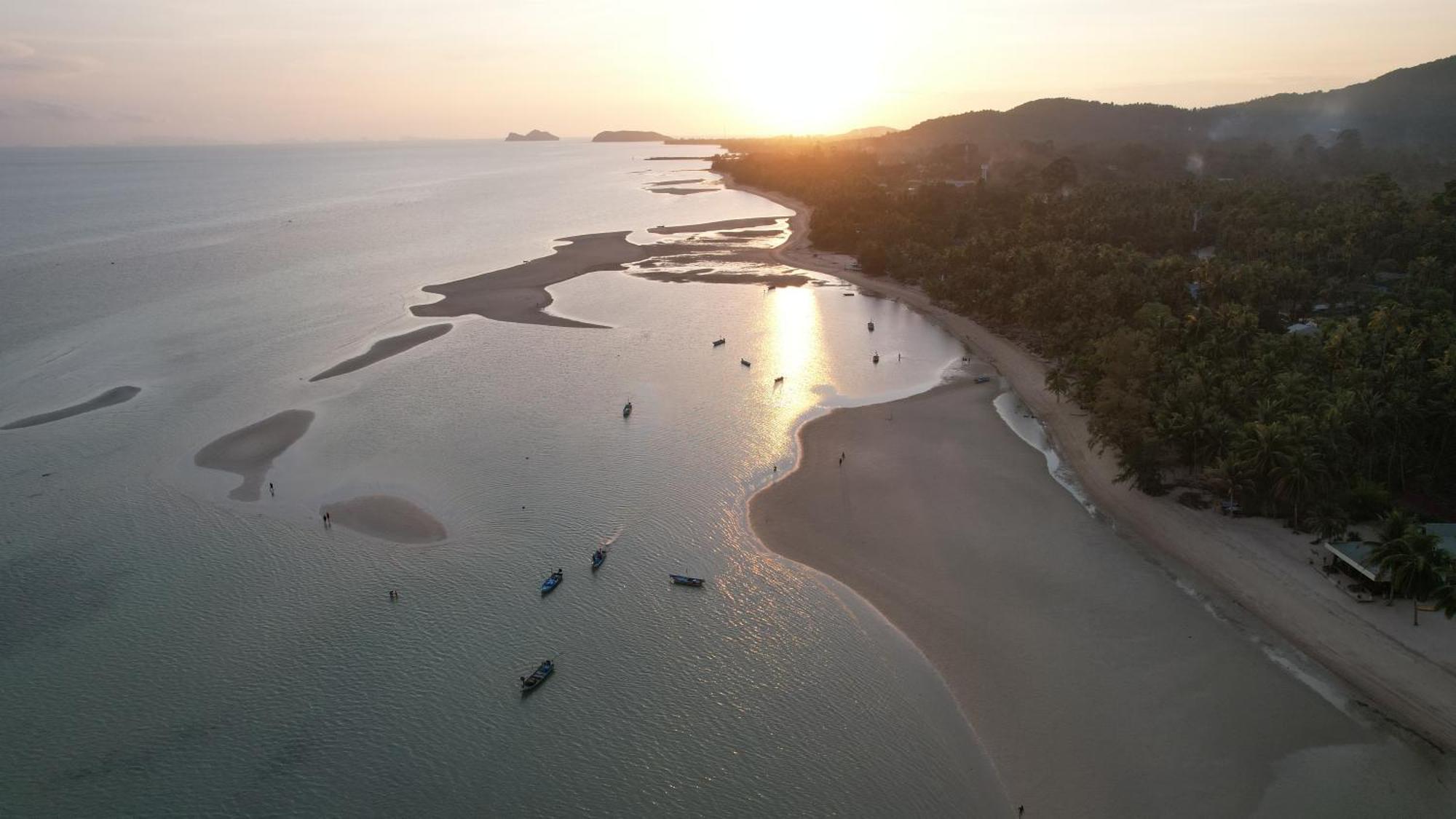 Blue Lotus Resort Baan Tai Eksteriør bilde